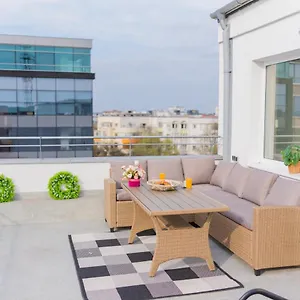 Penthouse With Huge Rooftop Terrace & View Bucureşti